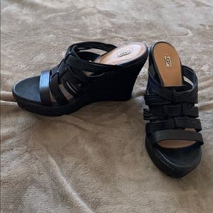 UGG Black sandal Wedge sz10